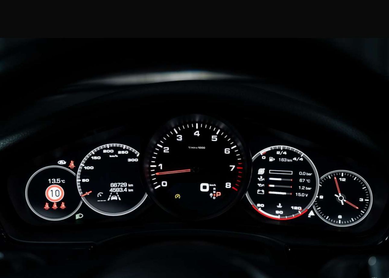 Porsche Panamera – Image 18